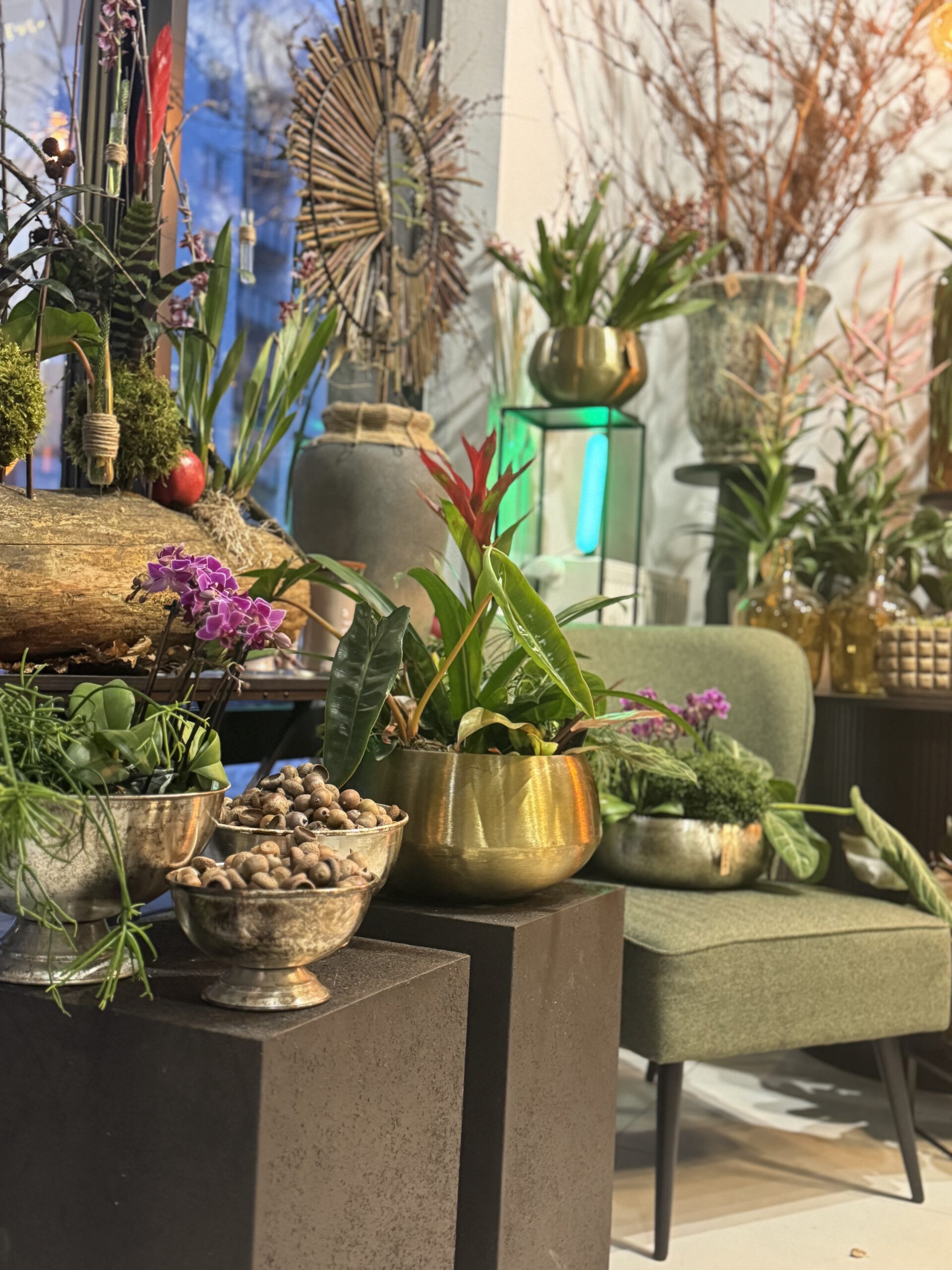 Dekoracje wnętrz, biur, recepcji firm i hoteli – inspiracja florystyczna